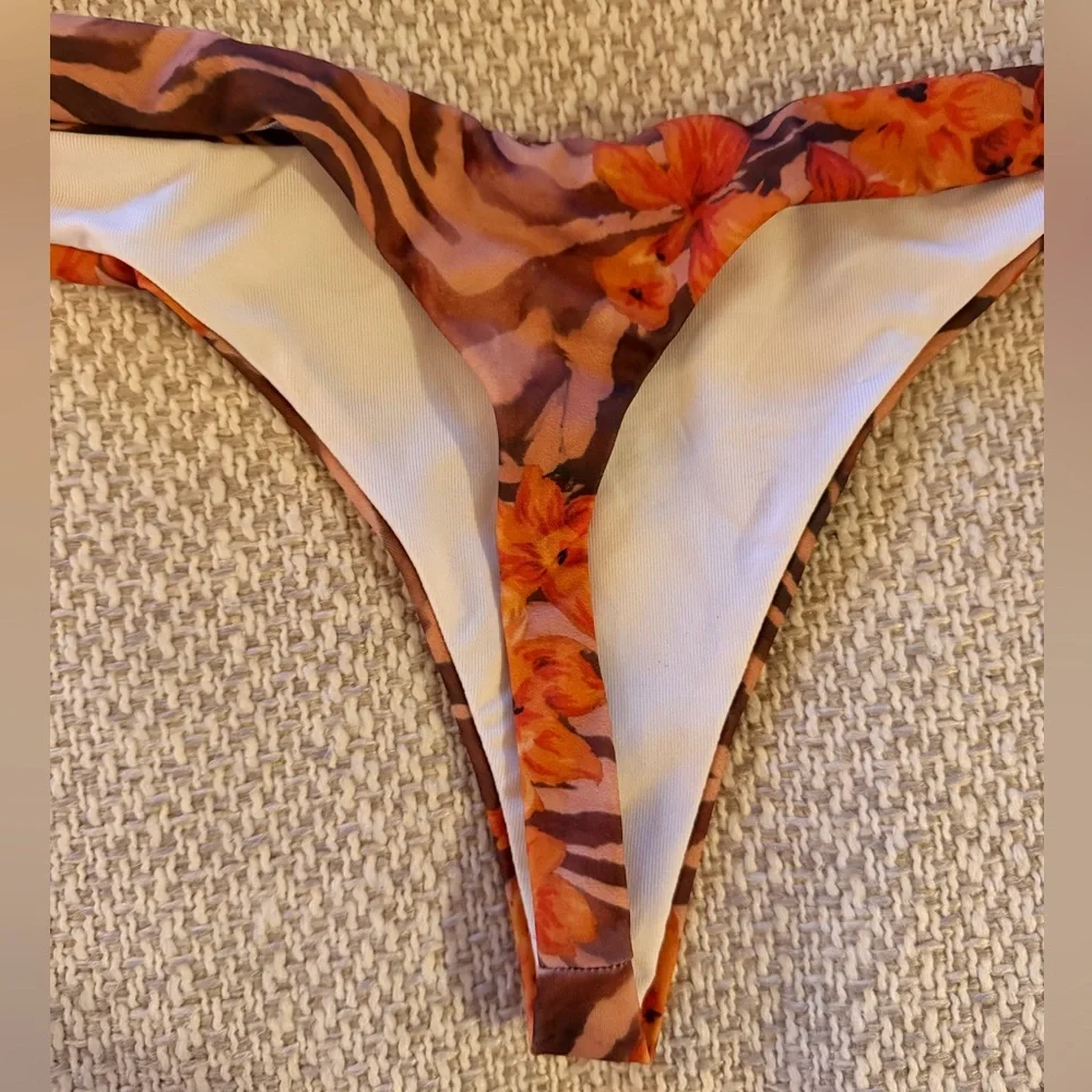 ASOS bikini set - Picture 2 of 2